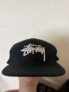 Stussy クラウンロゴ メッシュキャップ ブラック - メルカリ