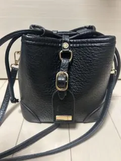 ブラックレザー巾着型ショルダーバッグ