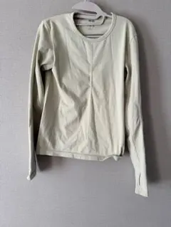 ユニクロ U UVカット　インナー トップス　s