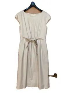 超美品　ストロベリーフィールズ　　セミフォーマルワンピース　入園入学　手洗可能