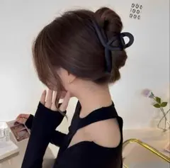 ✨新品✨即日発送✨ヘアアクセサリー ヘアクリップ 韓国風 おしゃれ ブラック