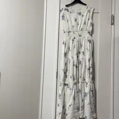 新品未使用ナチュラルビューティーベーシック花柄ワンピースM