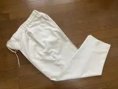 GU パンツ　薄手　ホワイトよりのベージュ　XS