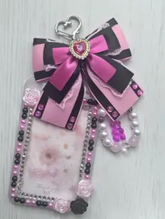 Item thumbnail for item b9162cd4-98f1-4ea2-a6c2-1bd8dc6fa6df