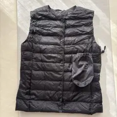 1回使用✨【UNIQLO/ユニクロ】M 収納袋付き　ウルトラライトダウン　黒
