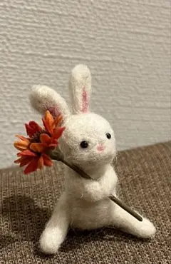 羊毛フェルト うさぎ 花付き