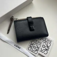 404 美品 LOEWE ロエベ 2つ折り財布のサムネイル