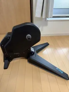 Tacx FLUX 2 Smart 固定ローラー 本体のサムネイル