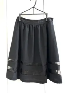 美品　avv 黒　フレアスカートMサイズのサムネイル