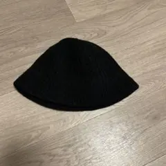 黒 ケーブル編み バケットハット