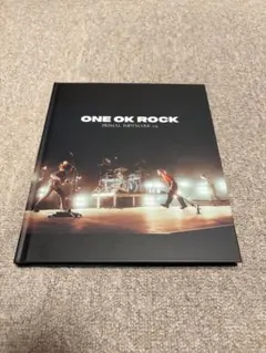 ☆新品・未開封☆ONE OK ROCK 2026 PF特典ポスター付き ワンオク