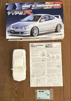 『希少　フジミ模型　インテグラ-タイプR』LA-DC5 完成品　1/24のサムネイル