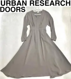 新品タグ付 アーバンリサーチ ドアーズ カシュクール とろみワンピース Fサイズ