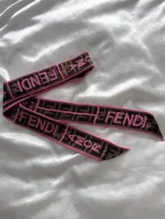FENDI フェンディ ラッピーモノグラム ロゴピンク リボン　スカーフのサムネイル