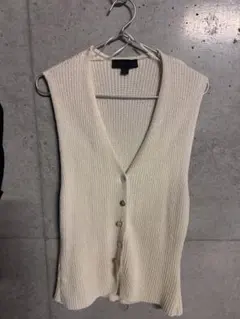 Zara アイボリー Vネック ニットベスト