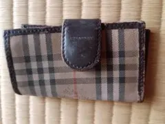 74.3様専用 BURBERRY 二つ折り財布 ノバチェックブラックがま口タイプ