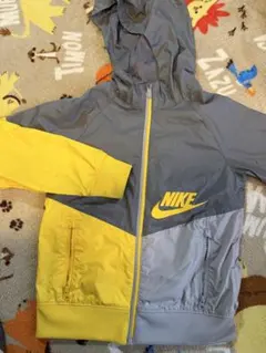 ナイロンパーカー　ナイキ