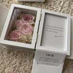 2026年最新】Christian Dior プリザーブドフラワーアレンジメントの