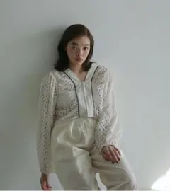 【4日正午以降発送お休み】アンヌーク　ボリュームカットワークブラウス　ホワイト