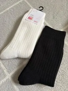 UNIQLO ユニクロ　ヒートテック　ソックス　靴下　インナー　ブラック　黒　白