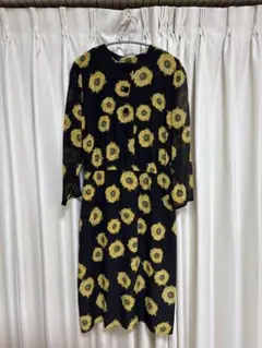 AKRIS アクリス 花柄ワンピース【期間限定値段】のサムネイル