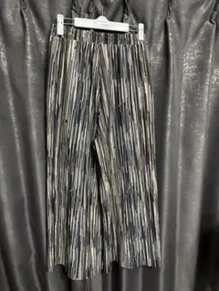 しまむら Lutique ルティーク プリーツ ワイドパンツ ストライプ