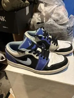 NIKE AIR JORDAN 1 LOW WHITE/BLACK/BLUE