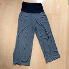 SALE　マタニティパンツ Mサイズ カーキと黒