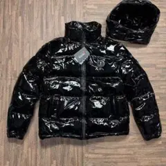 新品 TRAPSTAR 光沢ブラック ダウンジャケット Sサイズ