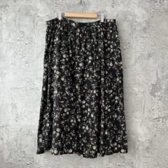 アースミュージックアンドエコロジー　花柄　フレアスカート　黒　F 総柄