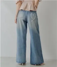 【専用】Chico ハートプリントボックスワイドデニムパンツ　Mサイズ