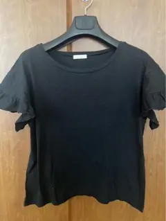 earth 袖フリル Tシャツ ブラック