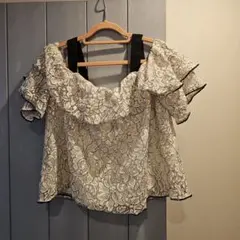 GU ジーユー　トップス オフショルダー レース ホワイト ブラック　L　サイズ