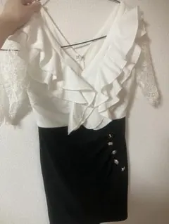 フリルとレース袖のキャバドレス