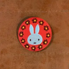 ミッフィー　刺繍　缶バッジ