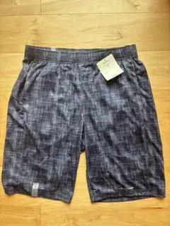 ON-YO-NE グレー系チェック柄ショートパンツ