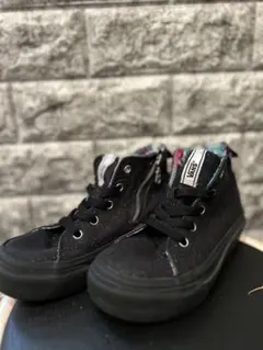 Item thumbnail for item 17603798-68a8-4fb6-aadc-72de81615d62