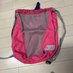 NIKE ナップザック ピンク 表メッシュ 巾着型のサムネイル