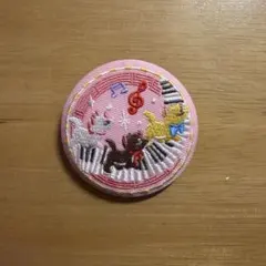 Disney Characters 刺繍缶バッジビスケット2 おしゃれキャット②