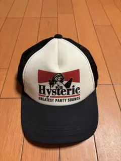 Hysteric トラッカーキャップ ホワイト/ブラック - メルカリ