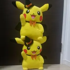 ① ポケモン めちゃでかハロウィンぬいぐるみ ピカチュウ 2体セット