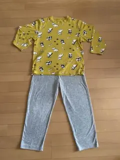 西松屋　犬柄イエローパジャマ 130サイズ