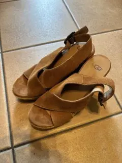 【極美品】UGG アグ ハーロウ ウェッジソール サンダル 23.5cm