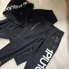 1PIU1UGUALE3 RELAX ブラック スウェットセット　上着LパンツSのサムネイル