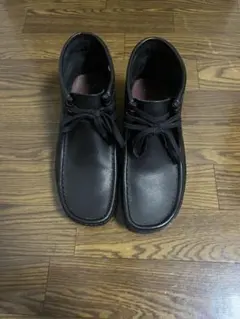 クラークスワラビーブーツブラックレザー41極美品25.5cm