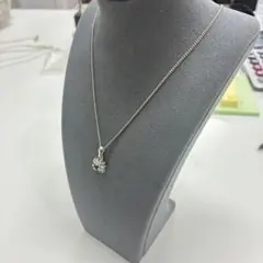 青色スクエアカット石 花形ネックレス
