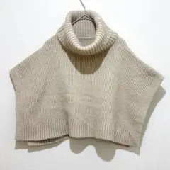 タートルネック ニット ポンチョ ベスト ベージュ オーバーサイズ レイヤード