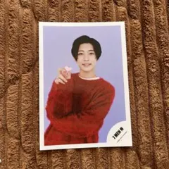 中村嶺亜　公式写真　1枚