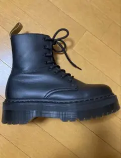 ドクターマーチン jadonヴィーガンレザーブーツ