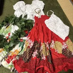 フラダンス用赤いスカートとレイ、ネックレスセット　写真のもの全てセットです